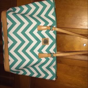 Dooney and bourke purse